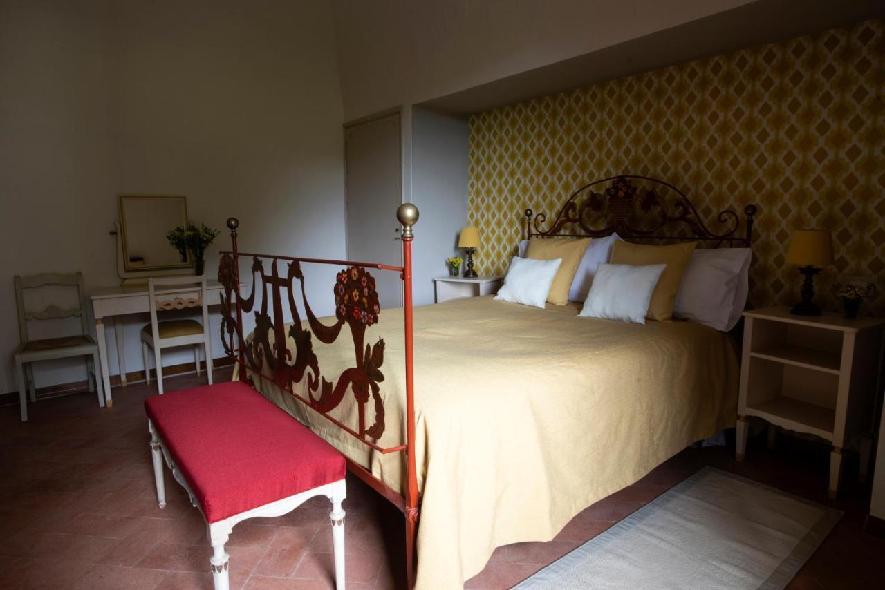 Fattoria Di Caticciano, Elegante Affittacamere Relax E Natura Vicino Firenze Pelago Bagian luar foto